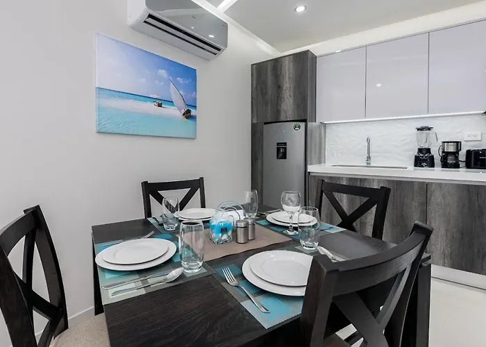 Chhavi Luxury 1 Bdrm Great Ocean View From Roof